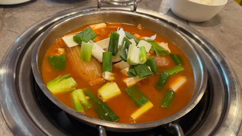 종로-예맥관-김치찌개(조리전)
